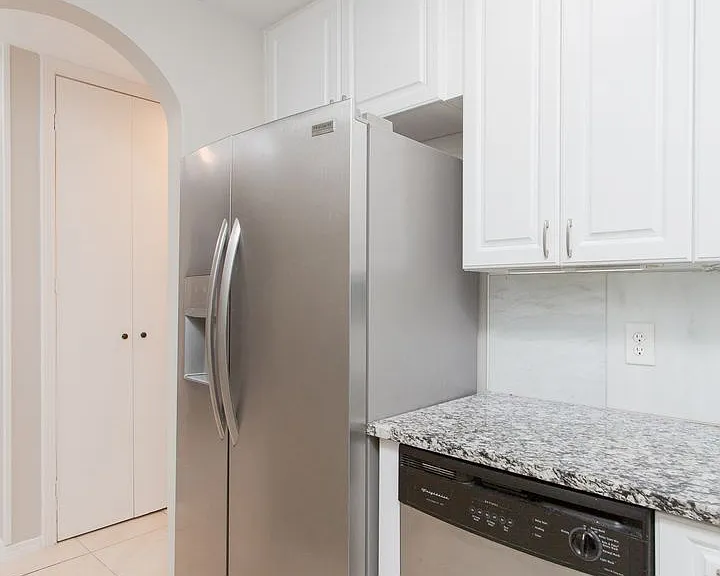 7709 Broadway #123 — Photo 8