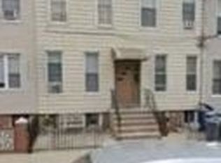 68-19 62nd St #2L, Ridgewood, NY 11385