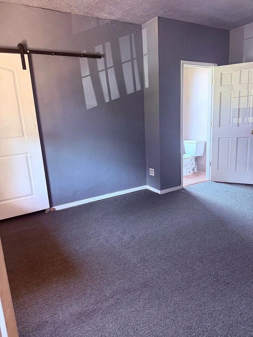4Bedroom 2.5Bathroom Single House — Photo 3
