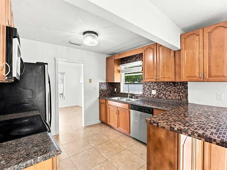 3310 NW 90th Ave #N — Photo 9