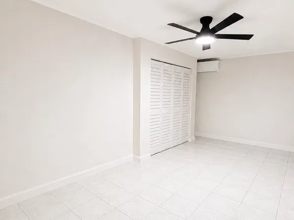 600 NW 108th St #1, Miami, FL 33168