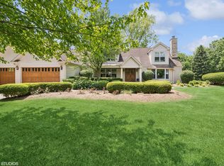 235 Valley Rd, Cary, IL 60013