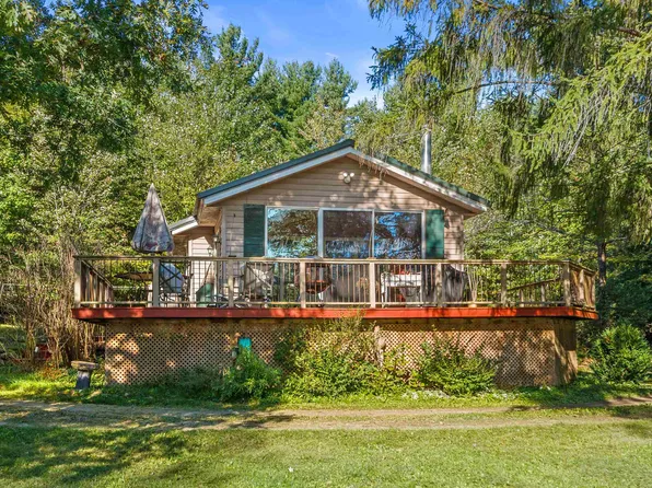 W6525 20th Dr, Wautoma, WI 54982