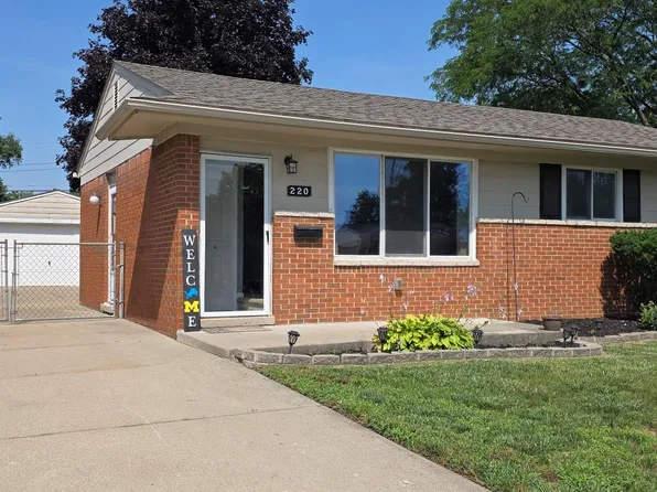 220 S Wildwood St, Westland, MI 48186