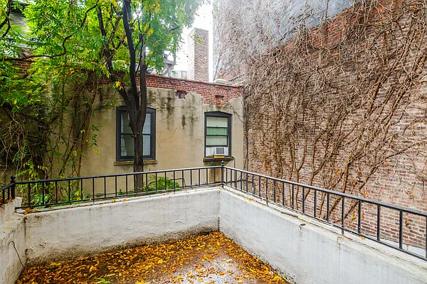 Rented by MNS | media 12