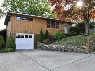 6 Lynn Lee Dr, Greensburg, PA 15601