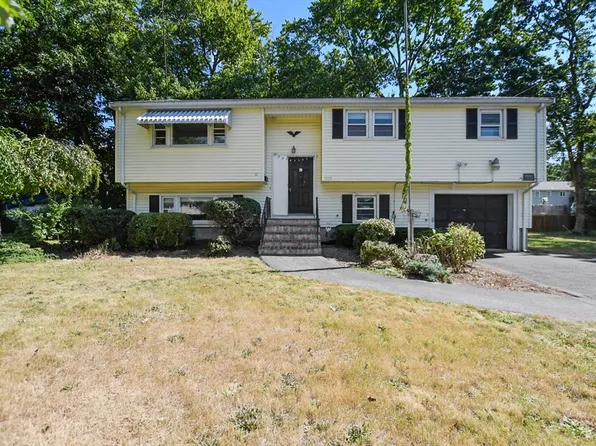 10 Crowley Dr, Randolph, MA 02368