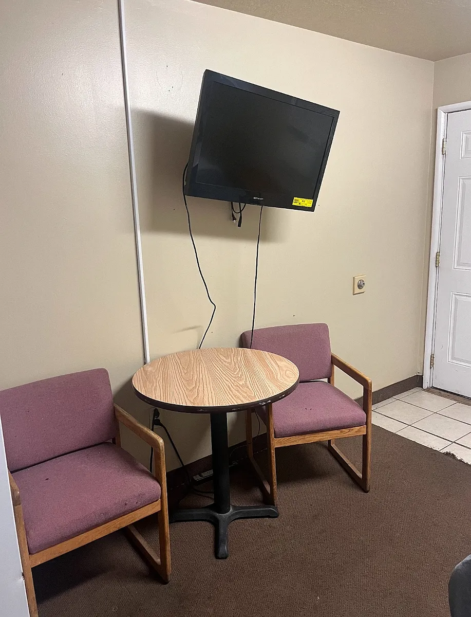 Building Photo - 316 E Flaming Gorge Way #222
