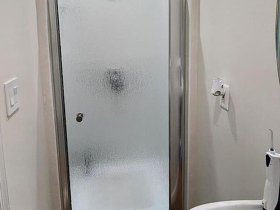 5th image of 109 Meredith Ln