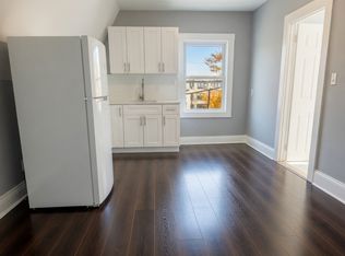 140 S 10th St #3, Newark, NJ 07107