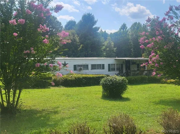 343 Liberty Rd, New Canton, VA 23123