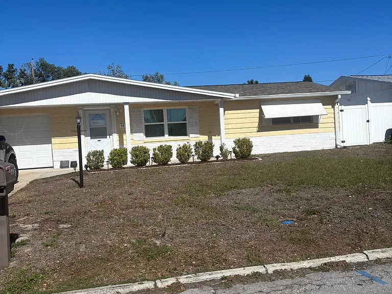 4853 Manor Dr — Photo 1