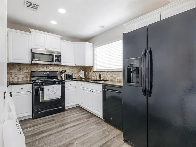 5947 Kevin Kelly Pl — Photo 4