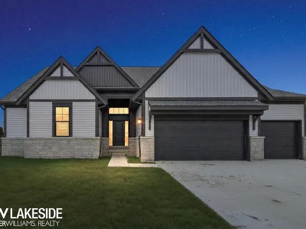 28324 Nadia Ln, Chesterfield, MI 48047