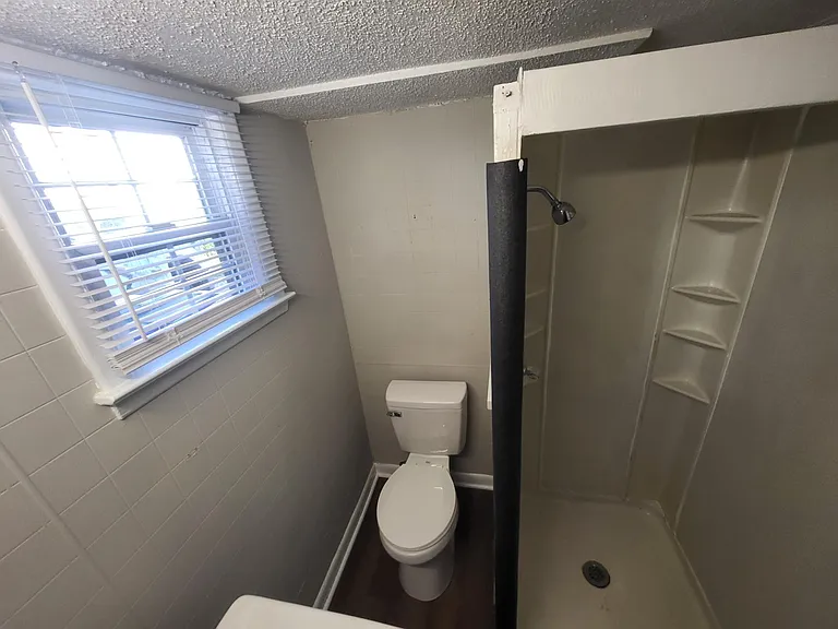 707 W Main St — Photo 5