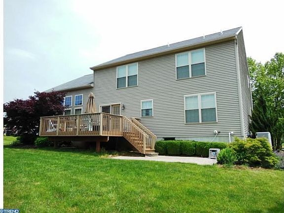 4th image of 234 White Oak Dr