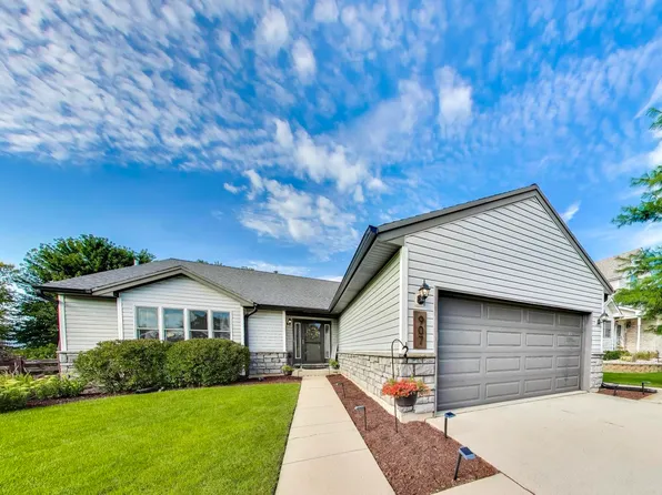 907 Joanne Dr, Minooka, IL 60447
