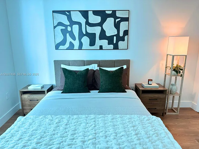 1900 N Bayshore Dr #1417 — Photo 13