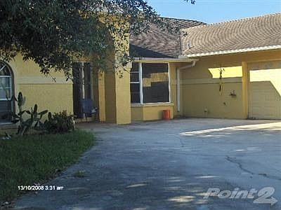 2nd image of 260 20th Ave NE