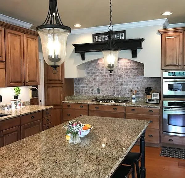 827 Ann Marie Cir — Photo 2