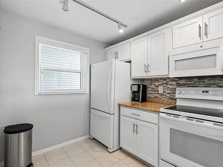 719 Pinellas Bayway S #301 — Photo 11