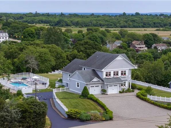 19 Moonlight Dr, Westerly, RI 02891