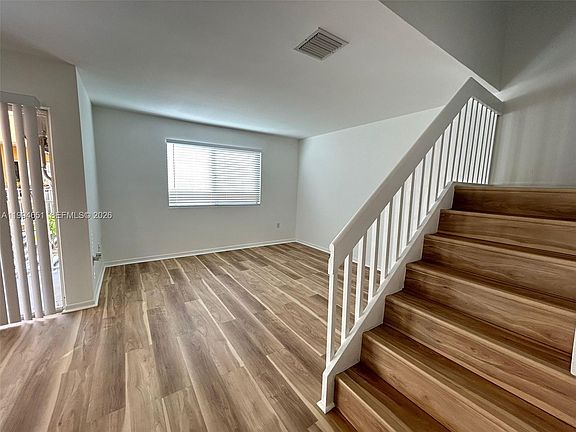 5th image of 6255 Kendale Lakes Cir APT 225