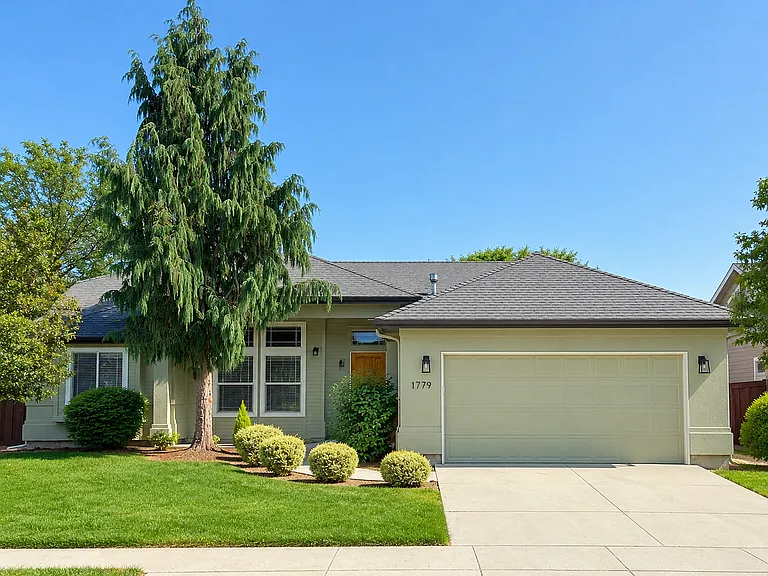 1779 W Marten Creek Dr — Photo 1