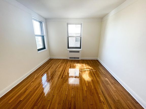 5th image of 2147 E 17th St