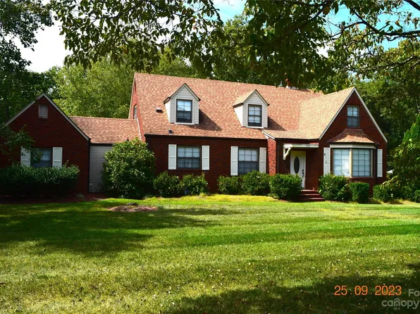 920 S Zion St, Landis, NC 28088