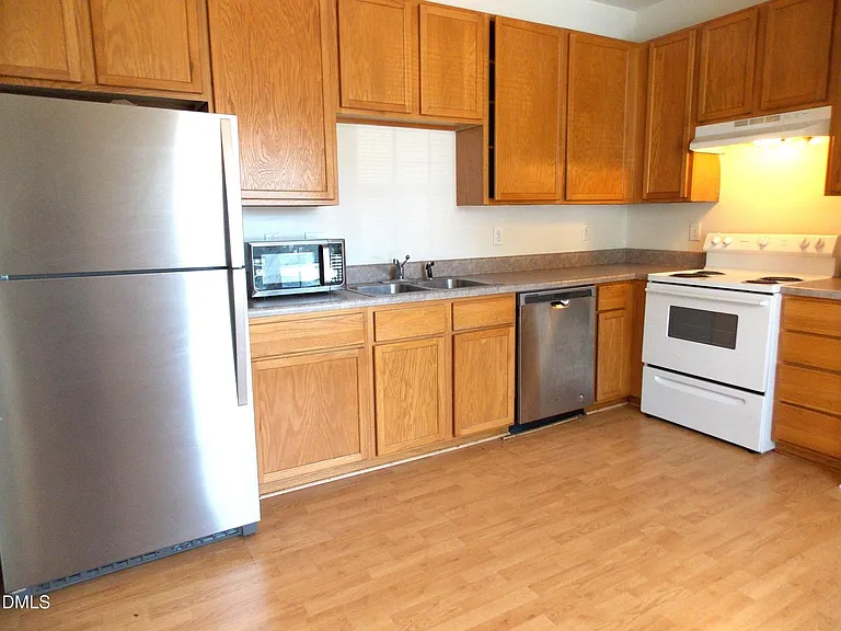 2701 Sterling Park Dr — Photo 6