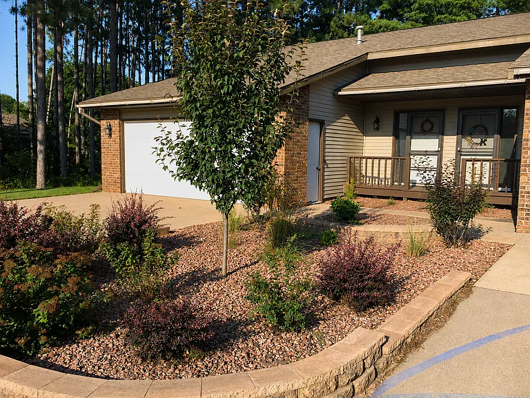 3320-22 Rosewood Dr — Photo 1