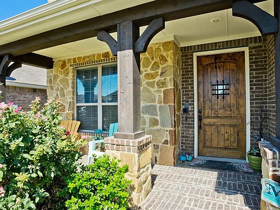 3rd image of 6021 Shiner Dr