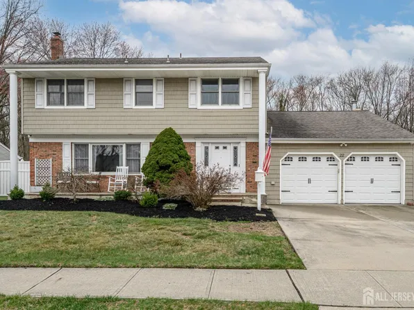 22 S Brook Dr, Milltown, NJ 08850