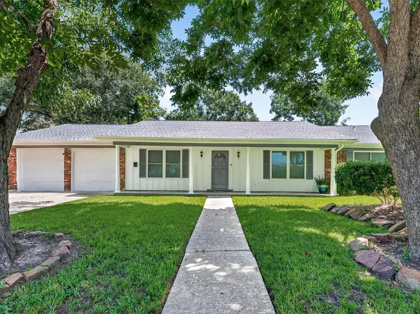802 W Sterling St, Baytown, TX 77520