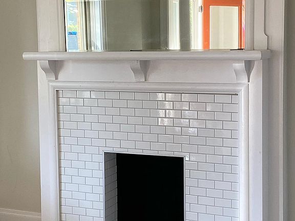 2nd image of 1608 Dexter Ave #1