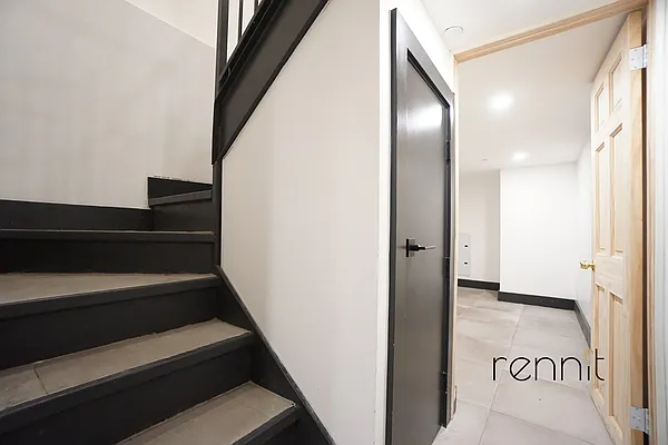 Rented by Rennit Inc. | media 35