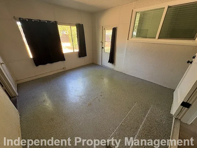 3431 N Callisch St — Photo 7