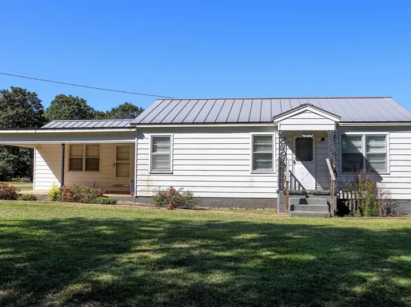 1015 4th St, Cherokee, AL 35616