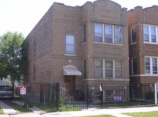 1st image of 4321 W Dickens Ave
