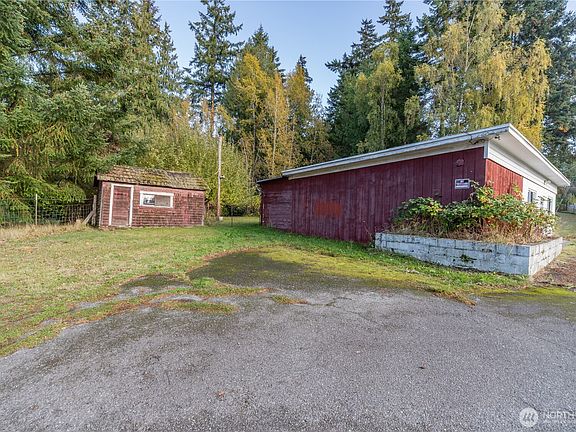 4th image of 781 Irondale Road