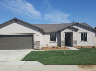 2766 Spencer Ave, Sanger, CA 93657