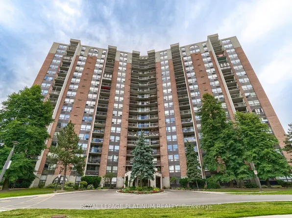 50 Mississauga Valley Blvd #1012, Mississauga, ON L5A 3S2