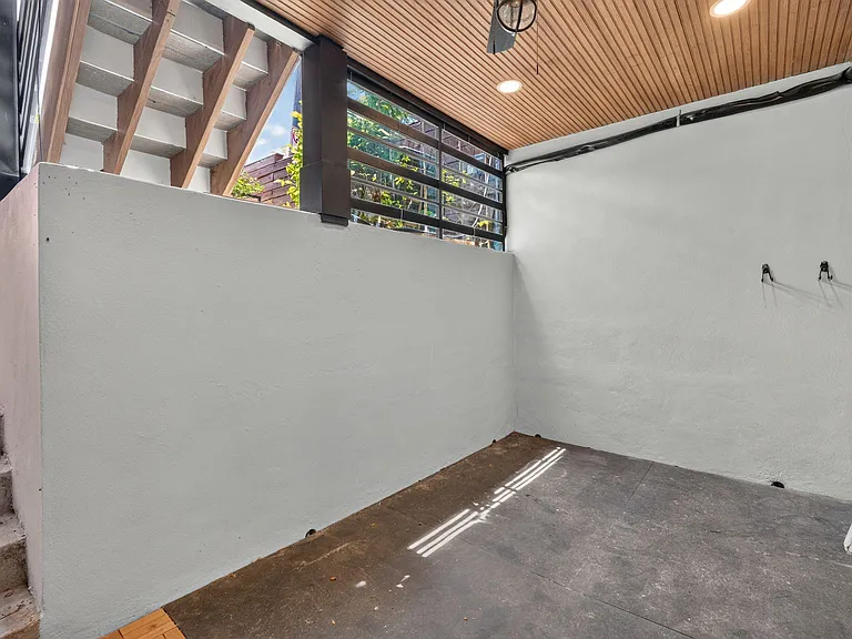 Outdoor Area Outside of LL Primary Bedroom