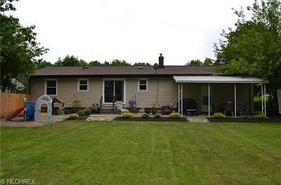 3rd image of 26580 Sweetbriar Dr