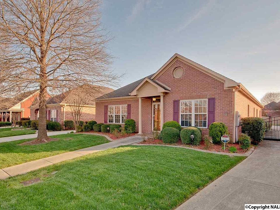 1st image of 3010 Waterman Dr SE