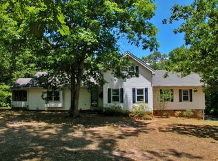 245 Bent Oak Dr, Cornelia, GA 30531