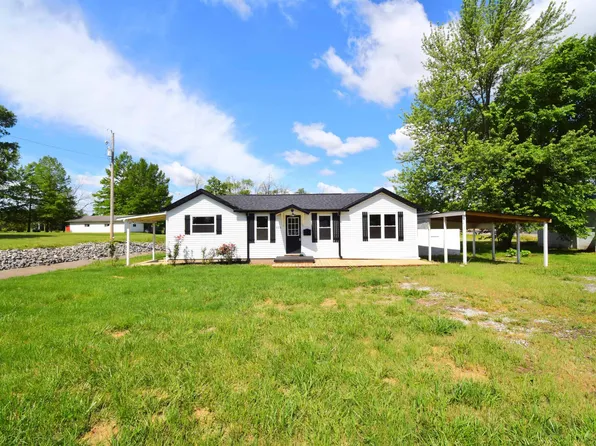 403 S Elm St, Ina, IL 62846