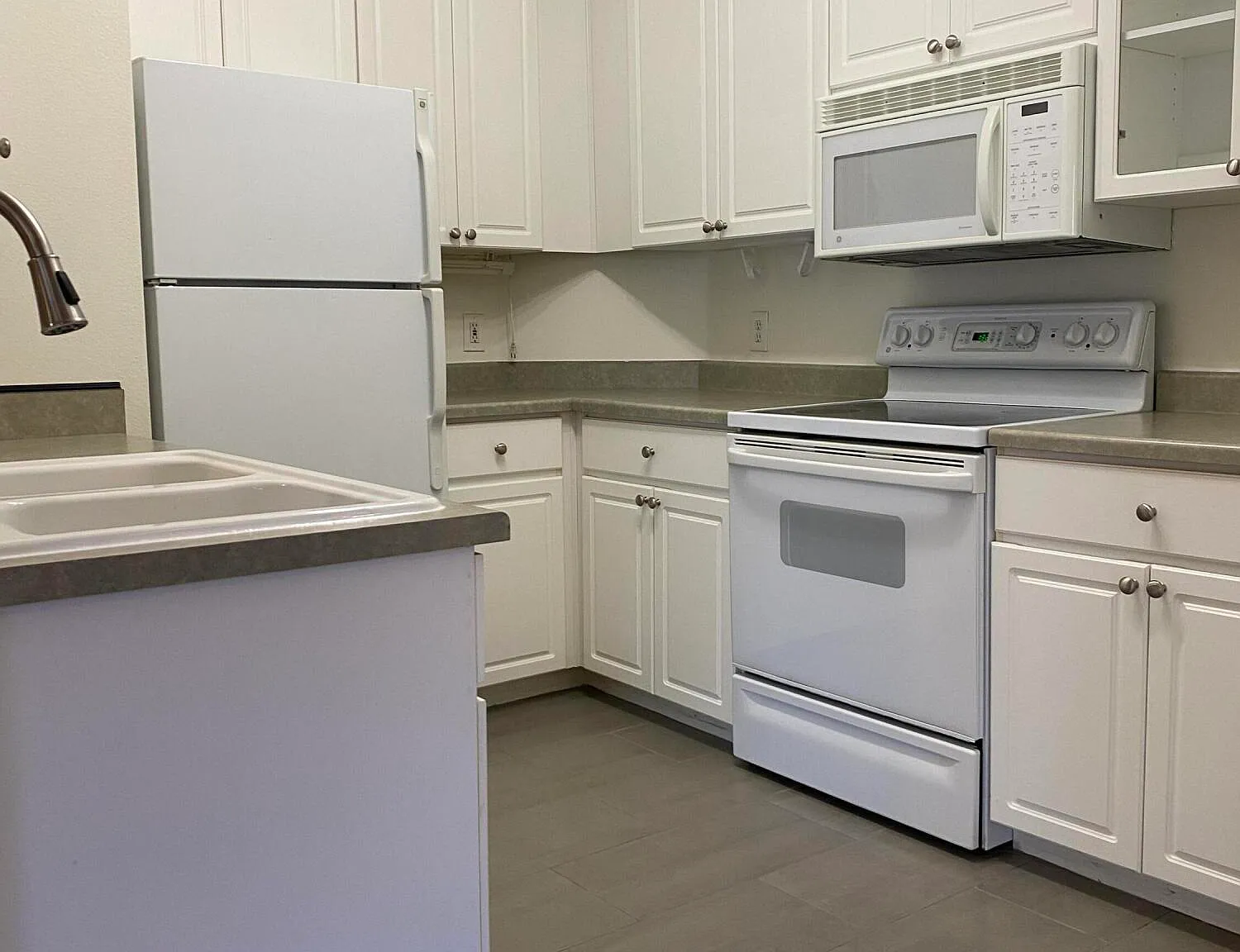 2 bed, 4.0 bath, 1118 sqft, $1,800 — Photo 3