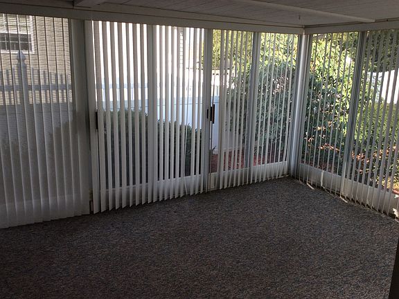 5th image of 720 Charldon Ave SW